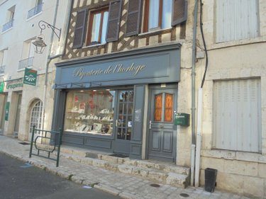 Fonds et murs commerciaux a vendre Beaugency 45190 Loiret 36 m2  100100 euros