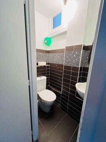 Fonds et murs commerciaux a vendre Chambéry 73000 Savoie 60 m2  30000 euros