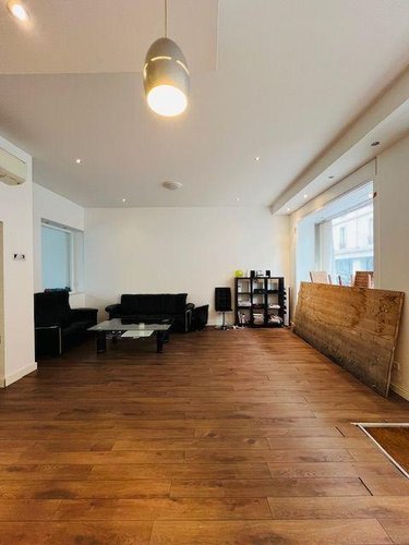 Fonds et murs commerciaux a vendre Chambéry 73000 Savoie 60 m2  20000 euros