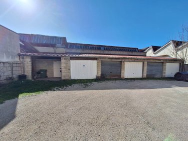 Garage et parking a vendre Troyes 10000 Aube 64 m2  32000 euros