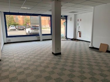 Location fonds et murs commerciaux Bailleul 59270 Nord 57 m2  815 euros