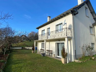 Maison a vendre Ladinhac 15120 Cantal 161 m2 8 pièces 201400 euros