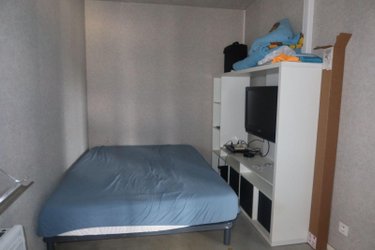 Fonds et murs commerciaux a vendre Lampaul-Guimiliau 29400 Finistère  121000 euros