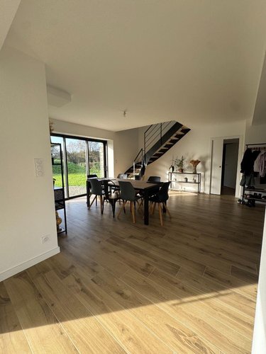 Location maison Châteaubourg 35220 Ille-et-Vilaine 156 m2 7 pièces 1250 euros