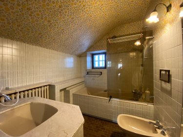 Maison a vendre Arpajon-sur-Cère 15130 Cantal 212 m2 8 pièces 318000 euros