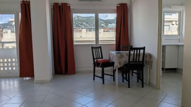 Location appartement Toulon 83000 Var 37 m2 1 pièce 592 euros
