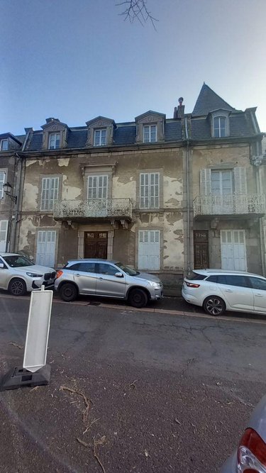 Immeuble a vendre Murat 15300 Cantal  106000 euros