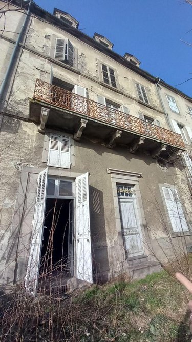 Immeuble a vendre Murat 15300 Cantal  106000 euros