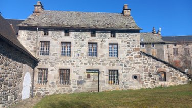 Maison a vendre Dienne 15300 Cantal 150 m2  53000 euros