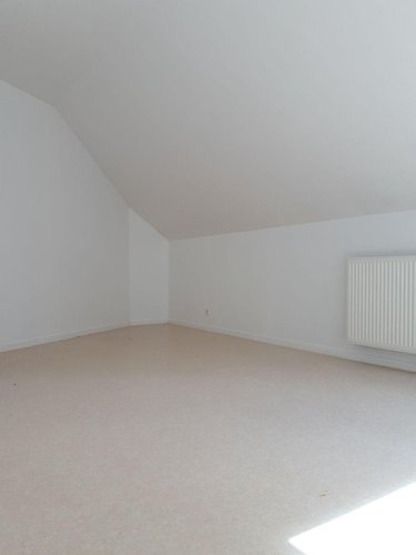 Location appartement Pleumeleuc 35137 Ille-et-Vilaine 58 m2 3 pièces 608 euros