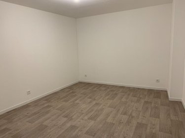 Location appartement Bailleul 59270 Nord 87 m2 3 pièces 750 euros