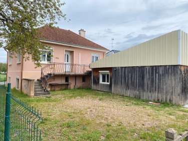 Maison a vendre Molinet 03510 Allier 135 m2  73960 euros