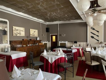 Fonds et murs commerciaux a vendre Digoin 71160 Saône-et-Loire 787 m2  549961 euros