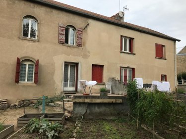 Immeuble a vendre Génelard 71420 Saône-et-Loire 279 m2  155000 euros