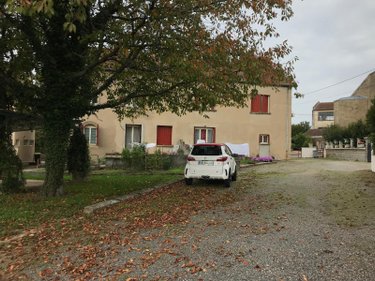 Immeuble a vendre Génelard 71420 Saône-et-Loire 279 m2  155000 euros