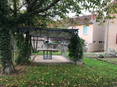 Immeuble a vendre Génelard 71420 Saône-et-Loire 279 m2  155000 euros