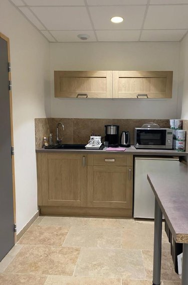 Fonds et murs commerciaux a vendre Paray-le-Monial 71600 Saône-et-Loire  241640 euros