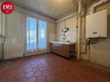 Maison a vendre Arpajon-sur-Cère 15130 Cantal 170 m2 9 pièces 168800 euros