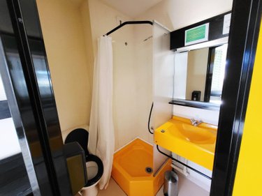 Fonds et murs commerciaux a vendre Merlines 19340 Corrèze 1099 m2  364000 euros