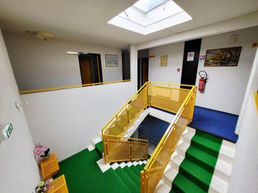 Fonds et murs commerciaux a vendre Merlines 19340 Corrèze 1099 m2  364000 euros