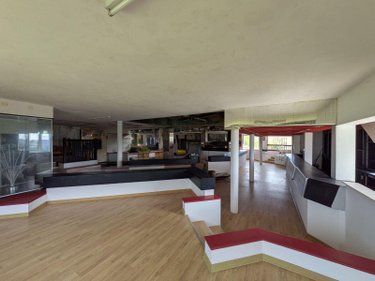 Fonds et murs commerciaux a vendre Clohars-Carnoët 29360 Finistère 1500 m2  498720 euros