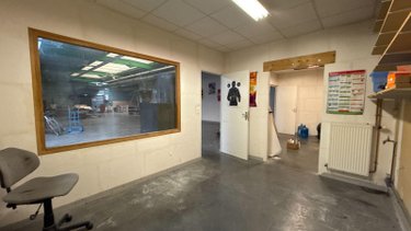 Fonds et murs commerciaux a vendre Fagnières 51510 Marne 438 m2  399000 euros