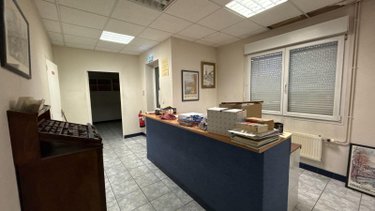 Fonds et murs commerciaux a vendre Fagnières 51510 Marne 438 m2  399000 euros