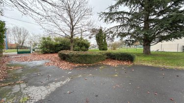 Fonds et murs commerciaux a vendre Fagnières 51510 Marne 438 m2  399000 euros