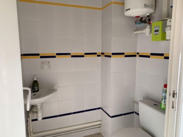 Location fonds et murs commerciaux Saint-Gilles 35590 Ille-et-Vilaine 47 m2  735 euros