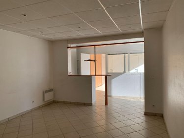Location fonds et murs commerciaux Saint-Gilles 35590 Ille-et-Vilaine 47 m2  735 euros