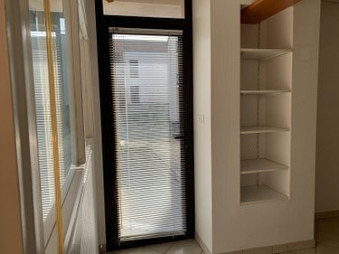 Location fonds et murs commerciaux Saint-Gilles 35590 Ille-et-Vilaine 47 m2  735 euros