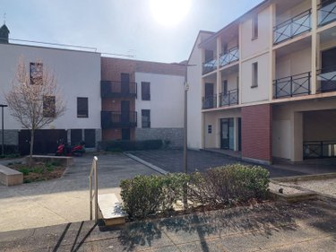 Location fonds et murs commerciaux Saint-Gilles 35590 Ille-et-Vilaine 47 m2  735 euros