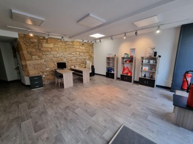 Location fonds et murs commerciaux Marcigny 71110 Saône-et-Loire 110 m2  650 euros