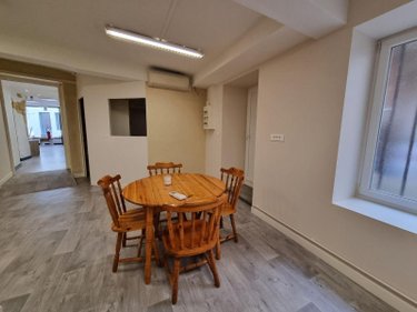 Location fonds et murs commerciaux Marcigny 71110 Saône-et-Loire 110 m2  650 euros