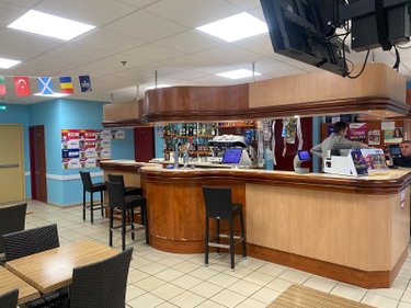 Location fonds et murs commerciaux Mâcon 71000 Saône-et-Loire 119 m2  2220 euros