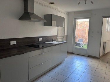 Immeuble a vendre Soissons 02200 Aisne 251 m2  494400 euros