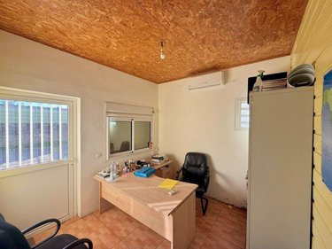 Fonds et murs commerciaux a vendre Saint-Louis 97450 Réunion 396 m2  706335 euros
