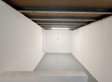 Fonds et murs commerciaux a vendre Saint-Louis 97450 Réunion 396 m2  706335 euros