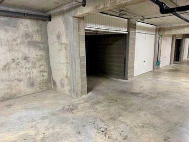Garage et parking a vendre Cormontreuil 51350 Marne  17500 euros