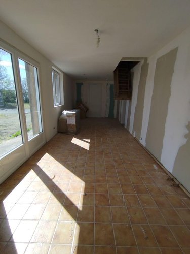 Fonds et murs commerciaux a vendre Pruillé-le-Chétif 72700 Sarthe  325500 euros