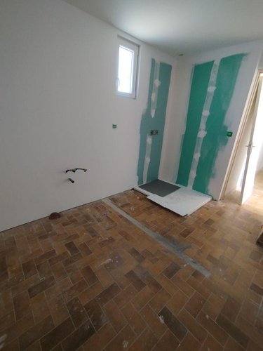 Fonds et murs commerciaux a vendre Pruillé-le-Chétif 72700 Sarthe  325500 euros