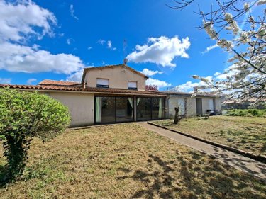 Maison a vendre Saint Maurice Étusson 79150 Deux-Sèvres 192 m2 9 pièces 85600 euros