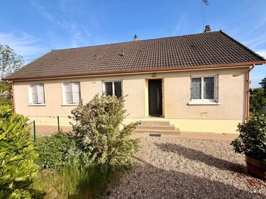 Maison a vendre Saint-Amand-Montrond 18200 Cher 109 m2 6 pièces 163200 euros