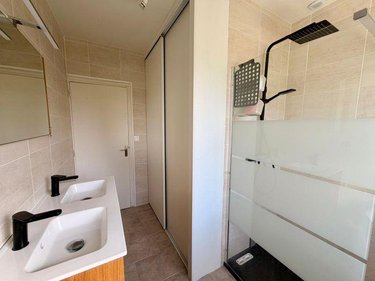 Maison a vendre Saint-Amand-Montrond 18200 Cher 109 m2 6 pièces 163200 euros