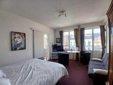 Fonds et murs commerciaux a vendre Cassel 59670 Nord  95400 euros