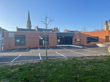 Fonds et murs commerciaux a vendre Ploudalmézeau 29830 Finistère 87 m2  236383 euros
