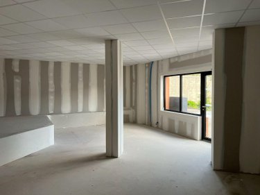 Fonds et murs commerciaux a vendre Ploudalmézeau 29830 Finistère 87 m2  236383 euros