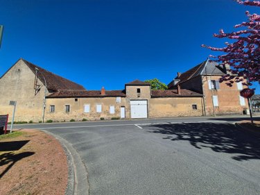propriete a vendre Aigurande 36140 Indre 338 m2 12 pièces 338000 euros