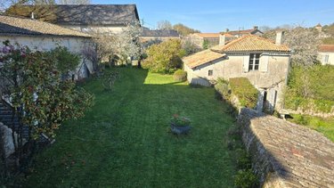 Maison a vendre Melle 79500 Deux-Sèvres 258 m2 13 pièces 332700 euros