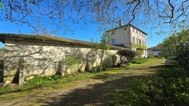 Maison a vendre Melle 79500 Deux-Sèvres 258 m2 13 pièces 332700 euros